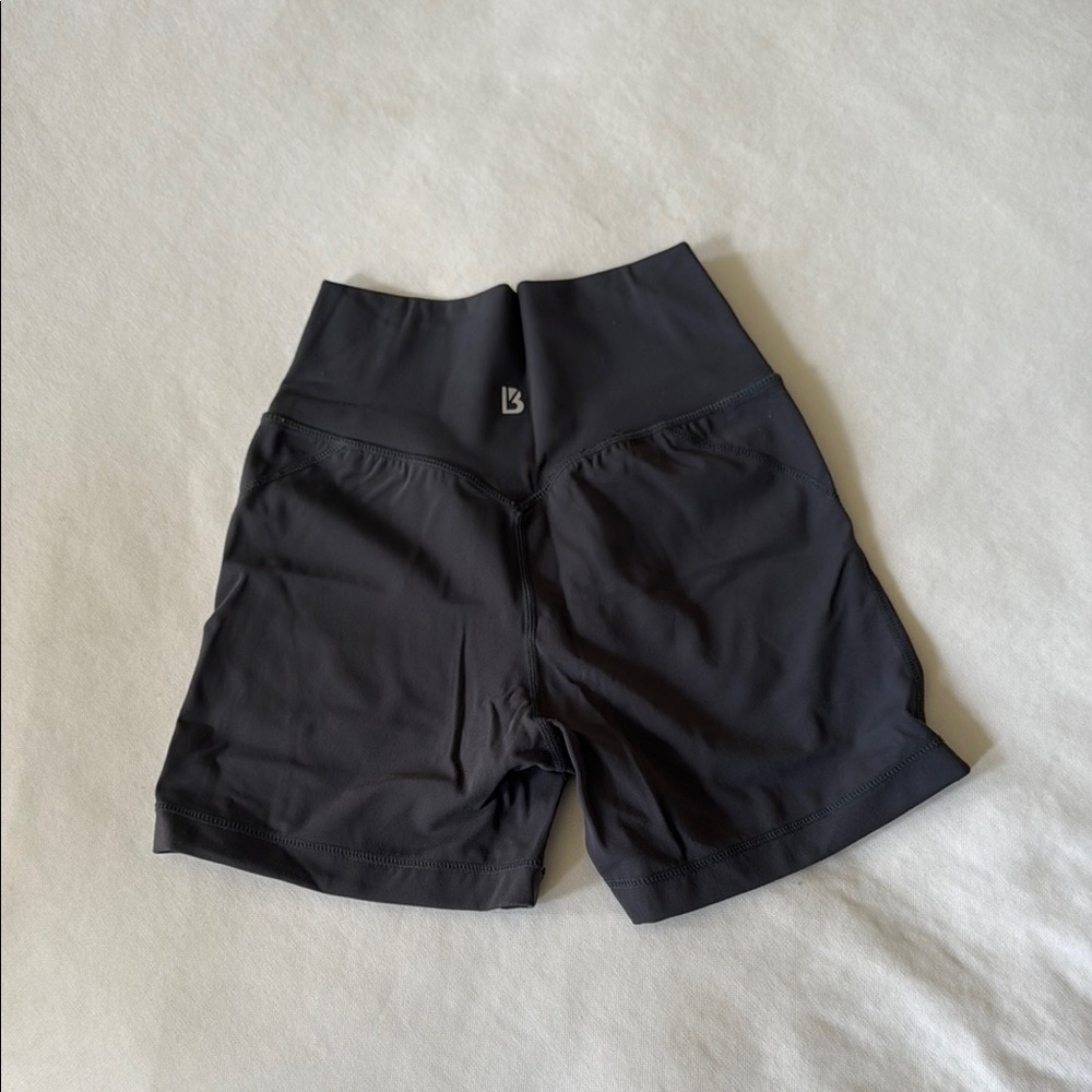 BuffBunny Spin Short